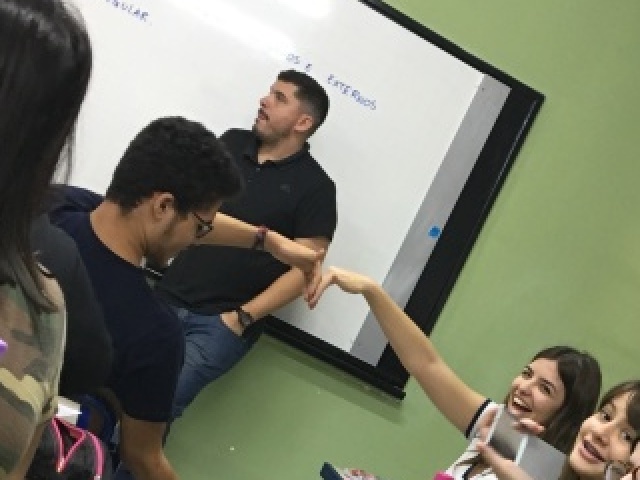 Na escola dando aula