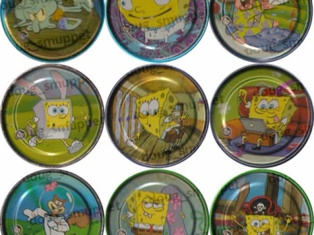 Trocar tazos de X-Men ou Bob Esponja.