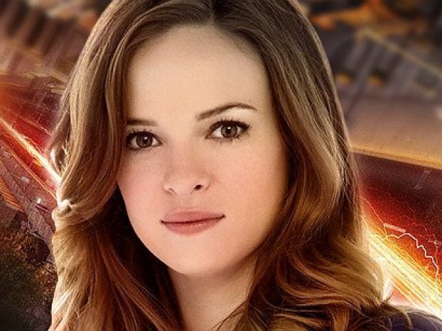 Uma Caitlin Snow