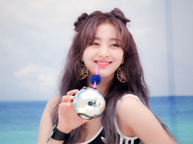 Jihyo (TWICE)