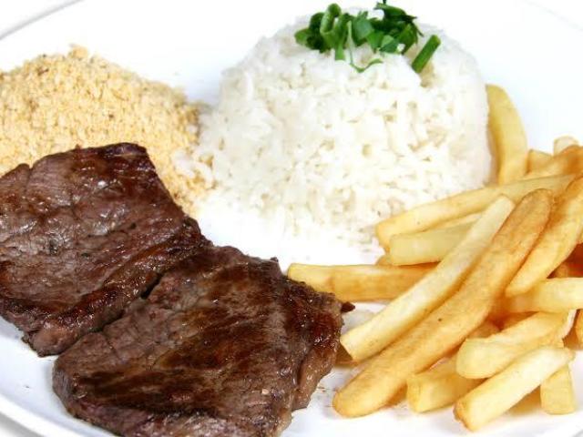 Bife com fritas