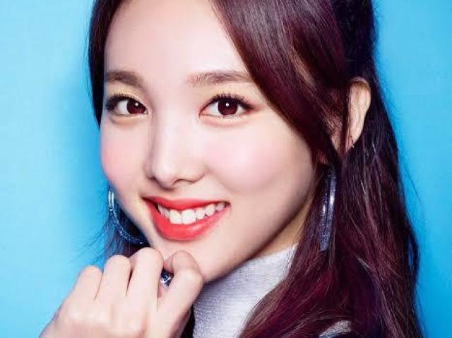 Nayeon rainha