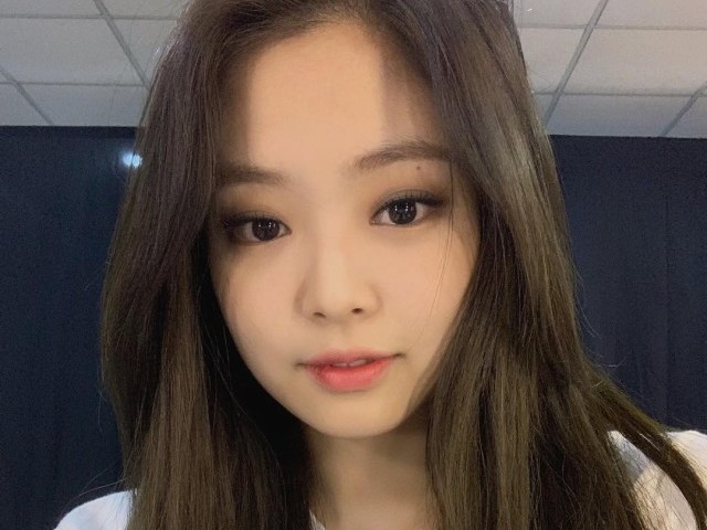 JENNIE