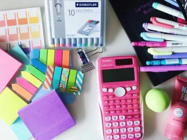 Qual seria seu material escolar?