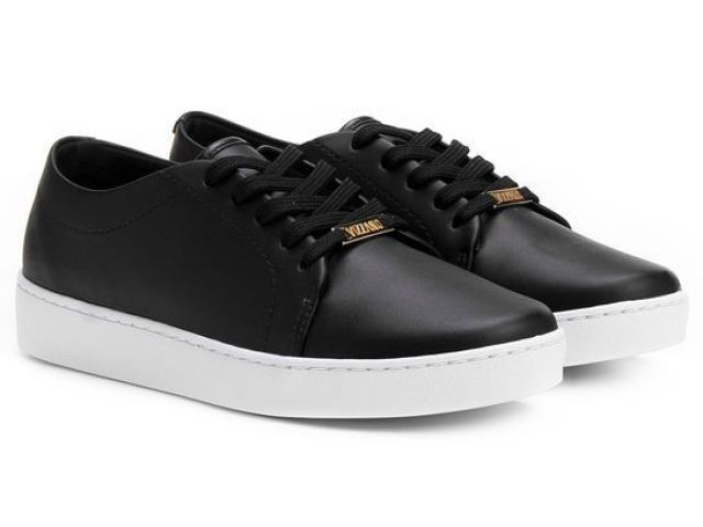 TÊNIS PRETO