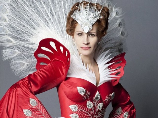A rainha má de Espelho, Espelho meu