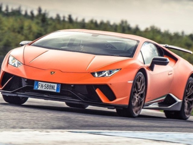 7. Lamborghini Huracan Performante