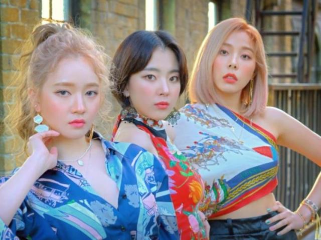 LADIES'CODE🖤🖤💙🖤🖤