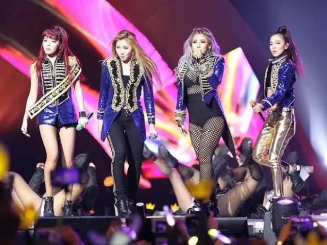 2NE1💙🖤💙🖤