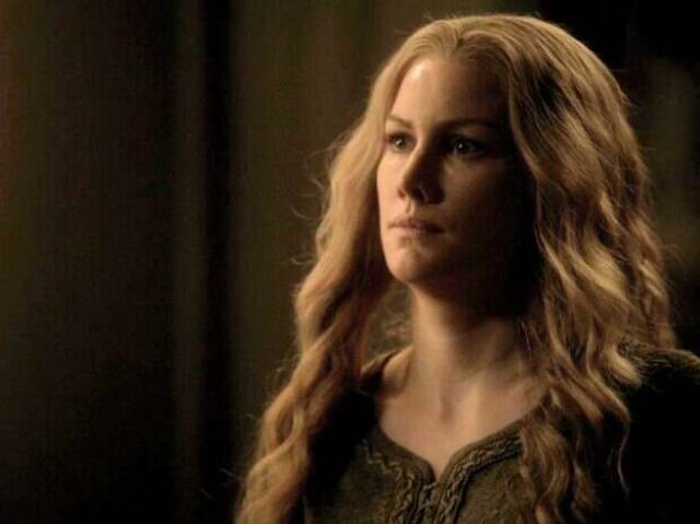 Esther Mikaelson