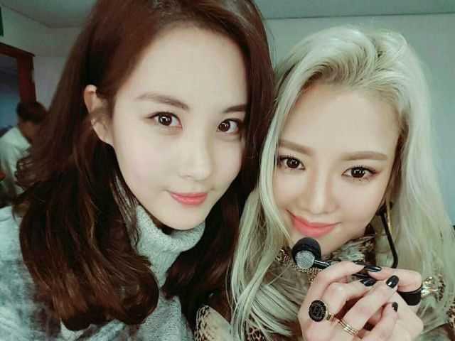 HYOYEON E SEOHYUN