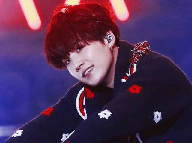 Min Yoongi ( suga )