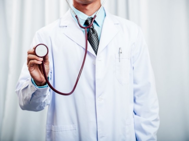 Médico(a)