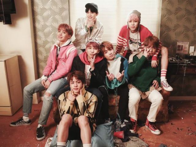 Qual membro do BTS seria seu melhor amigo?