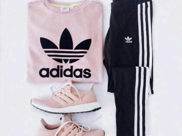 Adidas! Me chamou queeu gosto!! 🌸