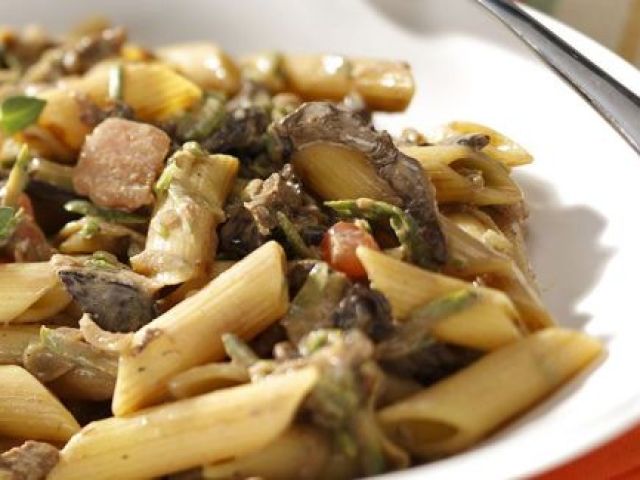 Penne ao molho funghi