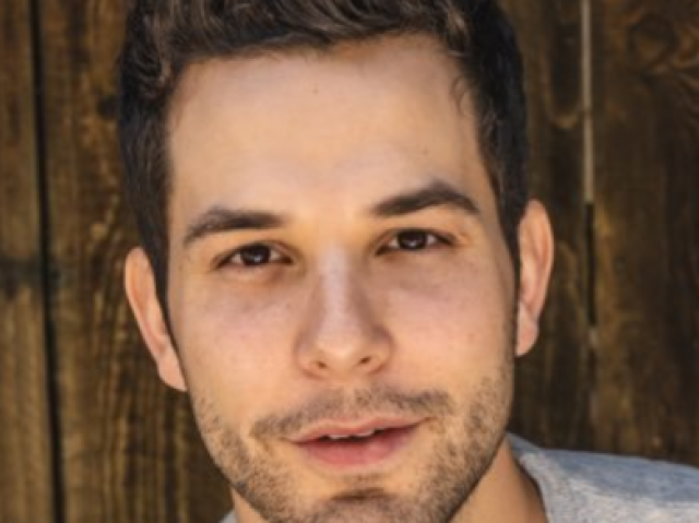 Skylar Astin