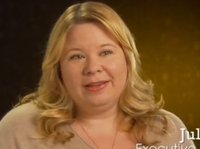 Julie Plec