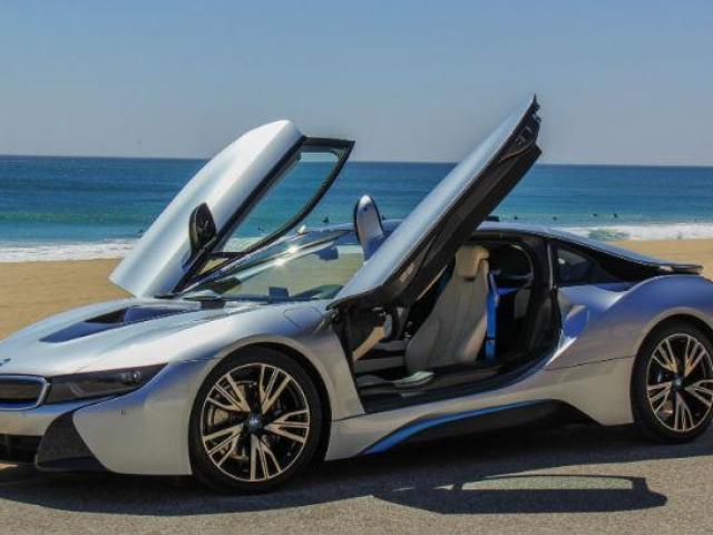 CARRO ESPORTIVO