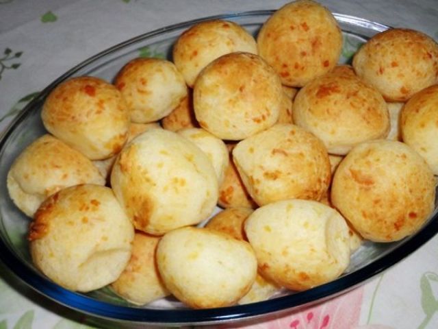 pao de queijo