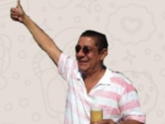 Zeca Pagodinho dando joinha