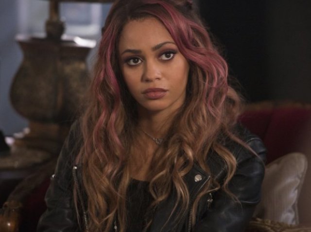 Toni Topaz