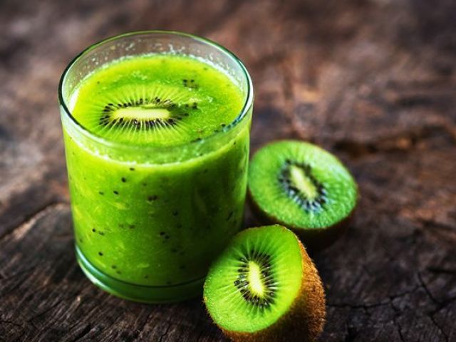 Suco de kiwi