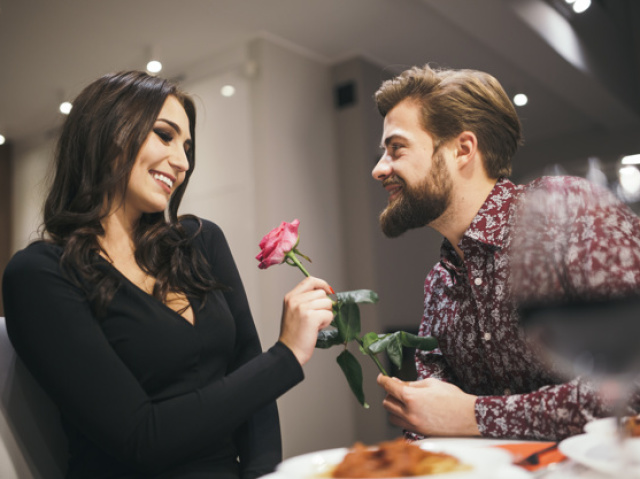 Ir em restaurantes ou cinema