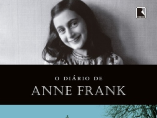 Livros biográficos, como "O Diário de Anne Frank"