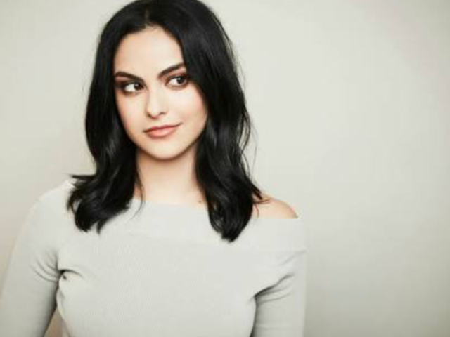 Camila Mendes