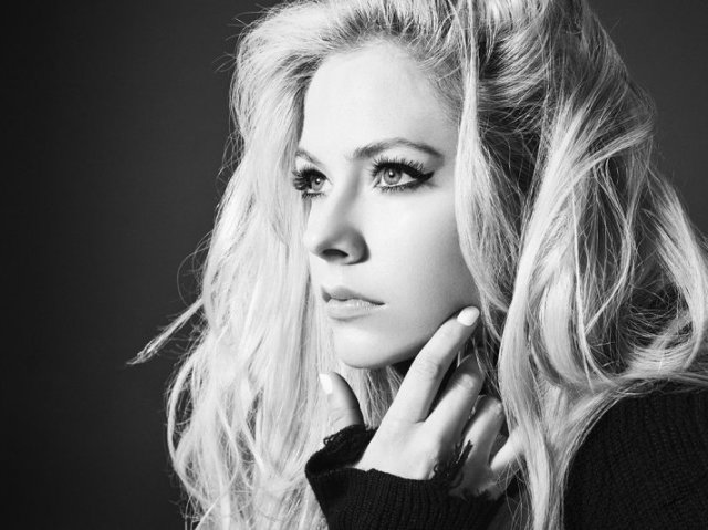 Você conhece as músicas de Avril Lavigne pelo vídeo?