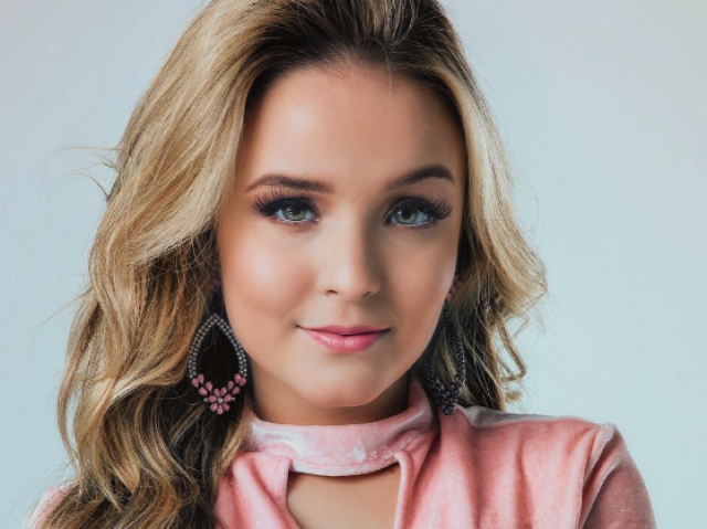 Você realmente é fã da Larissa Manoela?