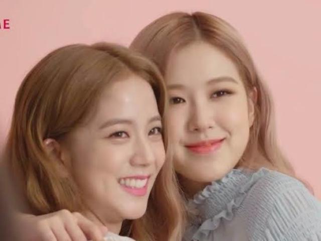 Jisoo e Rosé