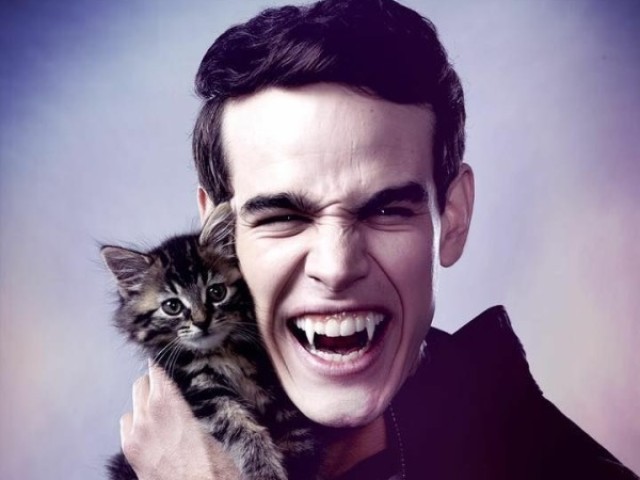Simon Lewis! ➰➰