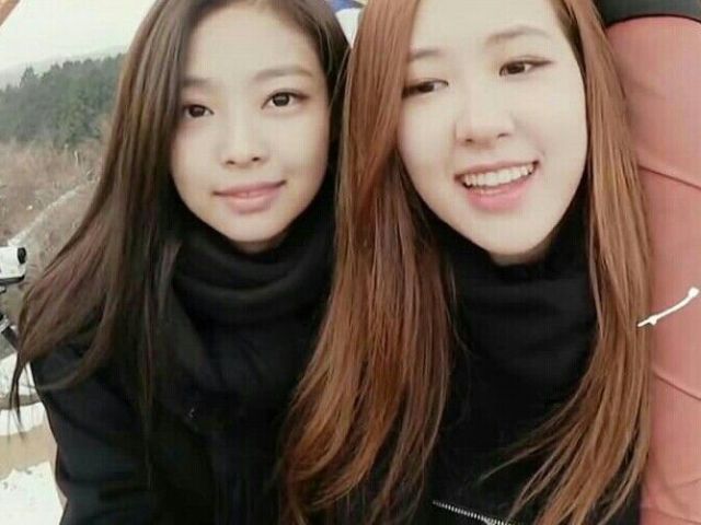 Jennie?Rosé? <3