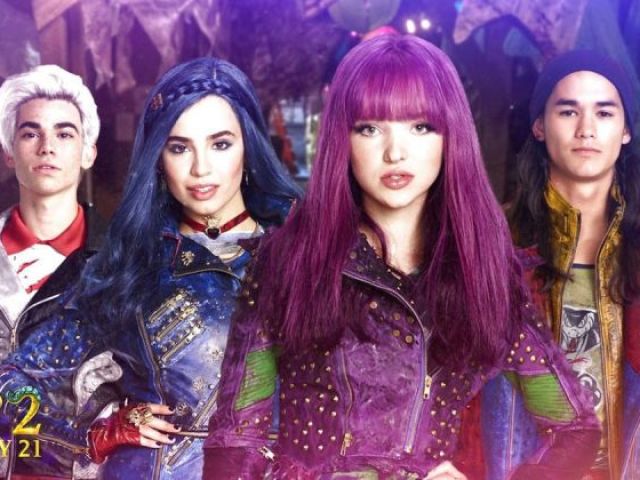 Sofia Carson , Dove Cameron , Booboo stewart e Cameron Boyce