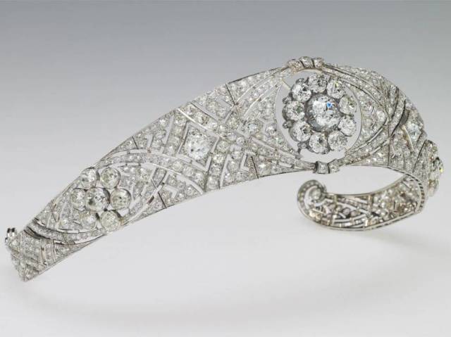 Queen Mary's diamond bandeau tiara