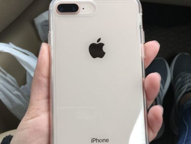 IPHONE 8 PLUS