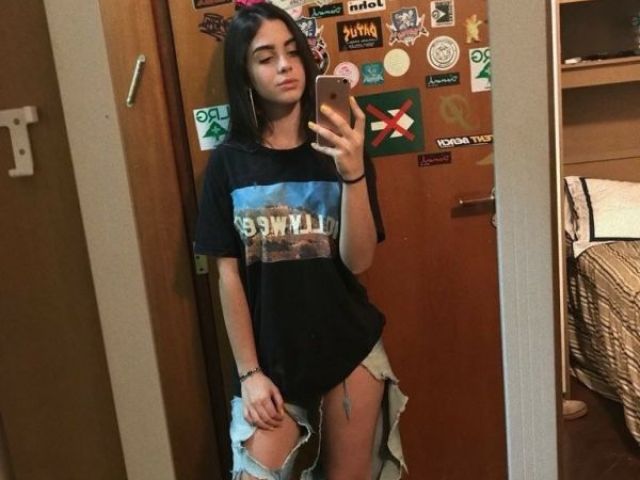 NO ESPELHO