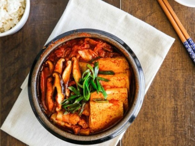 Kimchi Jjigae