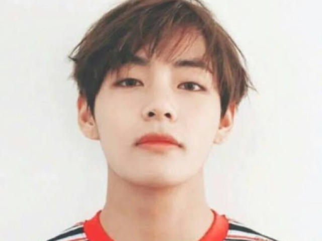 E tae com o Kookie conversando tambĂ©m ( vocĂȘ vai direto para o tae e passa acenando para o yoongi)