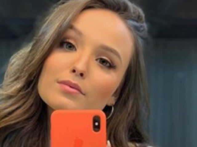 LARISSA MANOELA