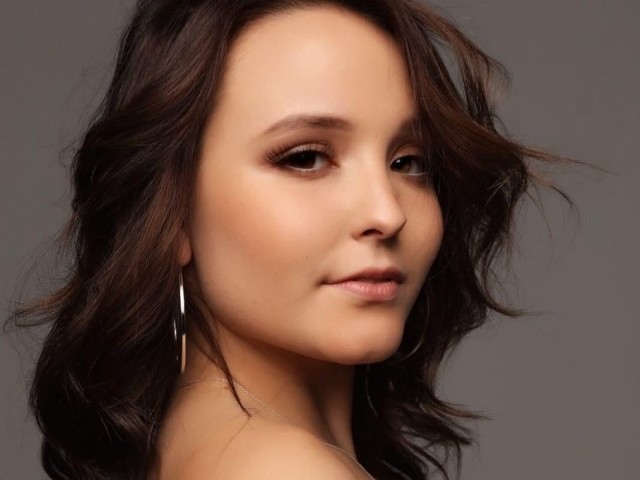 Larissa Manoela