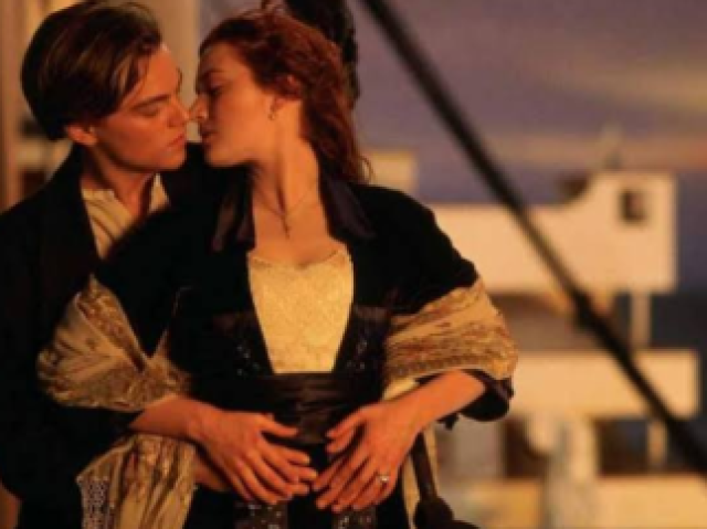 Titanic, os mais clichês e tristes possíveis pra assistir com aquele pote de sorvete e chorar litros