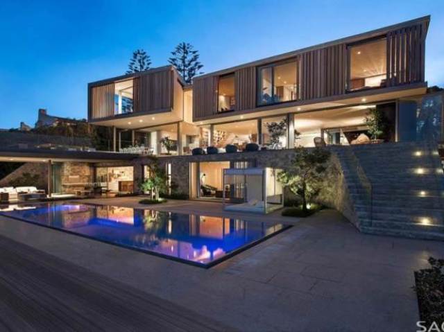 Casa Luxuosa