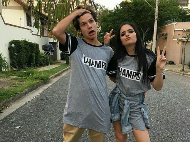 Casal vai e vem