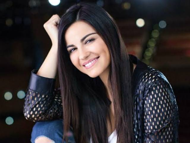 Maite perroni