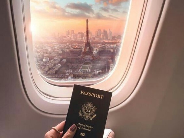 Viagem romântica, para Paris.