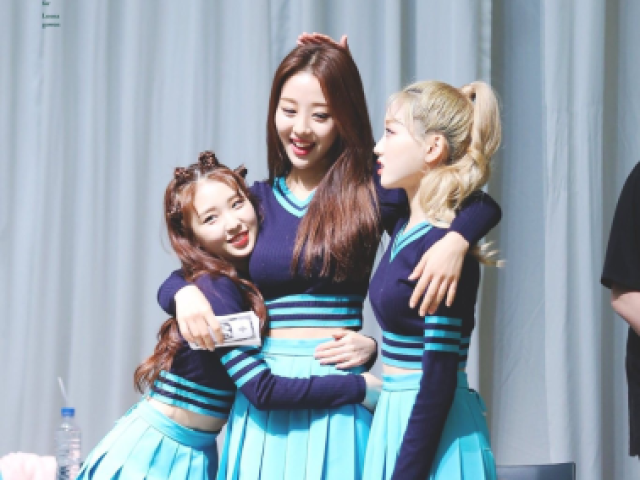 Yves,Yeojin e Gowon