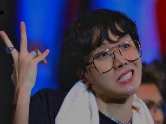 Jung Hoseok ( Jhope)